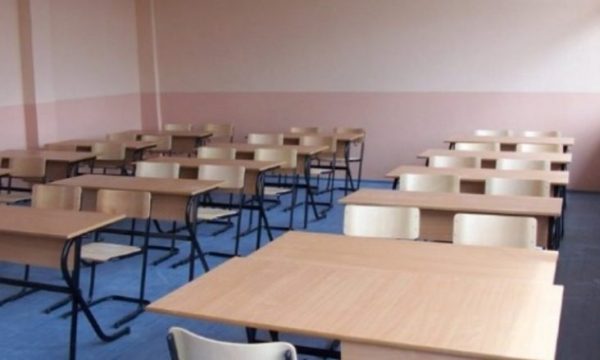 Ngacmohet një vajzë e mitur në Ferizaj, shokët e klasës e prekin nëpër vende intime