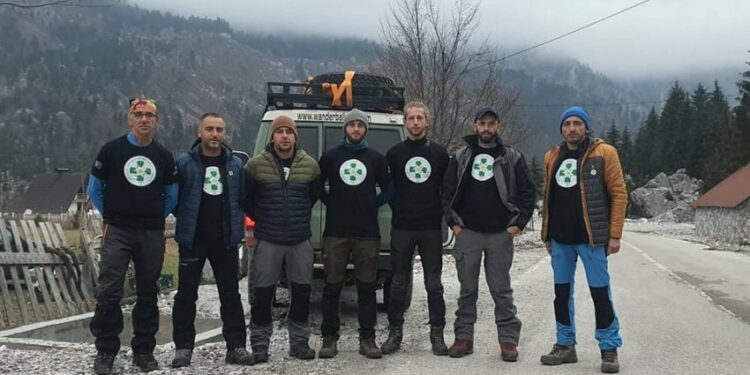 Fillon aksioni për shpëtimin e një bjeshkatari të lënduar në malet e Sharrit
