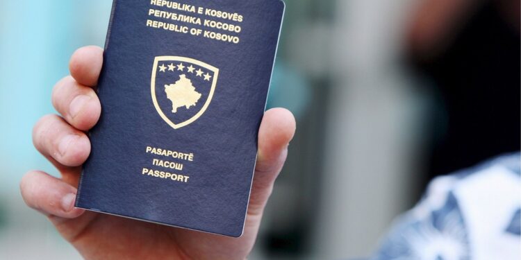 Rreth 50 mijë qytetarë nga e hëna pritet të pajisen me pasaporta