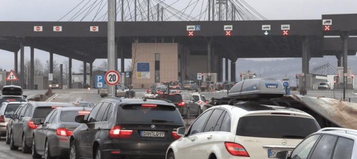 Fillojnë pritjet në dalje të Merdares dhe Dheut të Bardhë