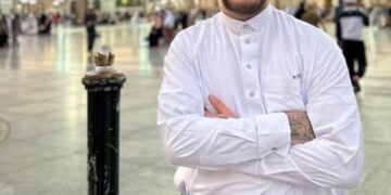 Mozzik me “tërrleme” në kokë lajmërohet nga Meka: Faluni, lutuni