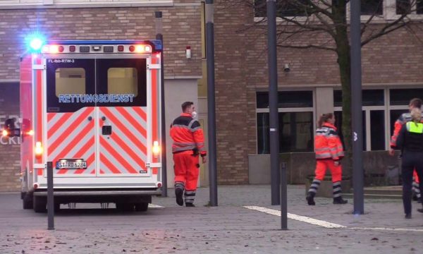 E rëndë në Gjermani, nxënësi 17 vjeçar vret mësuesin e tij brenda klasës