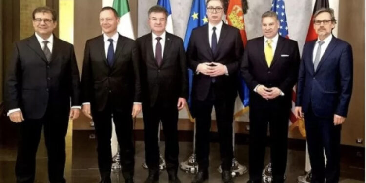 Pesëshja e diplomatëve ndërkombëtarë fillon takimin me Vuçiqin në Beograd