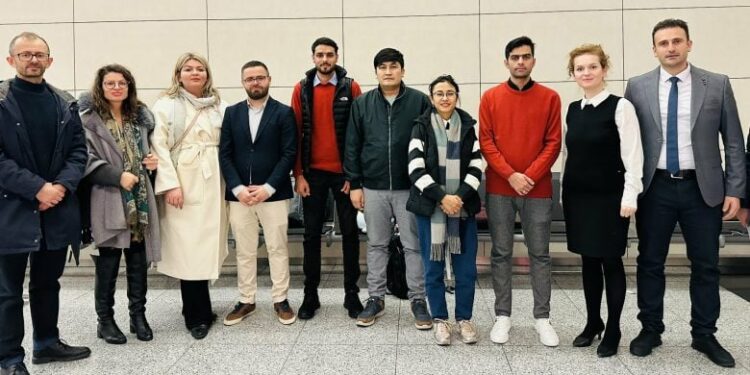 Kosova i mirëpret katër gazetarët afganë