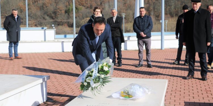 Glauk Konjufca nderoi heroin Zahir Pajaziti