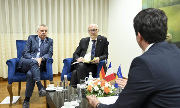 Ambasada e Gjermanisë paralajmëron telashe për Kosovën nëse s’e themelon Asociacionin