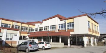 Rrahje në Spitalin e Pejës, mjeku sulmoi fizikisht punëtorin