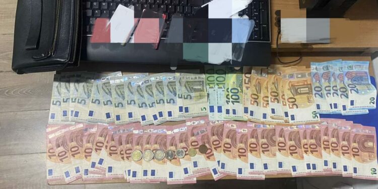 Prishtinë: Qytetari gjen kuletën me më shumë se 1 mijë euro, e dorëzon në polici
