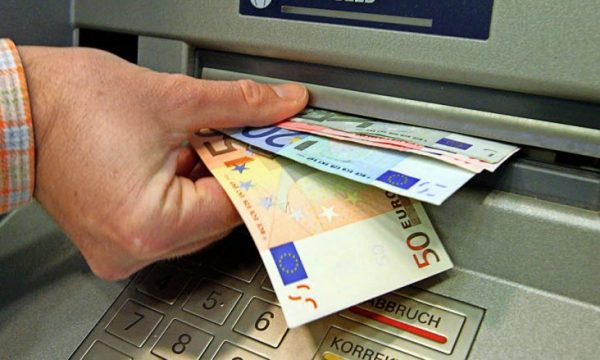 Fshehja e koeficientit të Ligjit të Pagave, paralajmëron eksperti i ekonomisë: Do të jetë më i ulët, mund të ketë trazira në rrugë