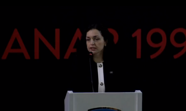 Osmani: Të masakruarit e Reçakut trokasin çdo ditë në ndërgjegjen tonë, propaganda e Vuçiqit i masakroi edhe një herë