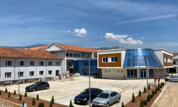 I vrari dhe i plagosuri në Prizren u dërguan në Kukës, Drejtori i Spitalit atje tregon për rastin