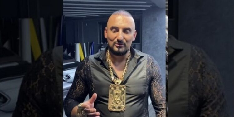 Momenti kur “Kobra” dhe të tjerët hyjnë në gjykatë – ja si tentoi të fshihet (Video)
