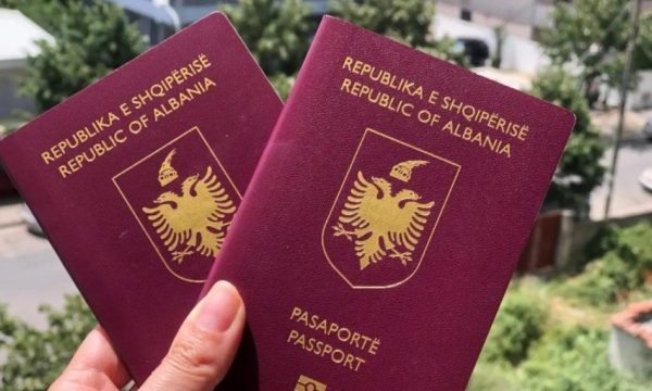 Kina ua hoqi vizat, në sa vende të botës mund të udhëtojnë qytetarët shqiptarë