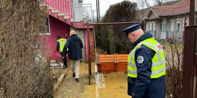 Policia jep informatat e fundit për gjendjen në komunat më të prekura nga vërshimet