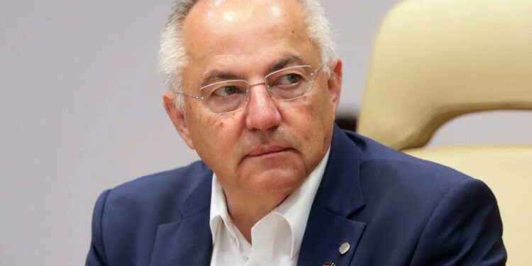 Deputeti i Bundestagut: Serbia do të përballet me pasoja nëse nuk bën marrëveshje me Kosovën