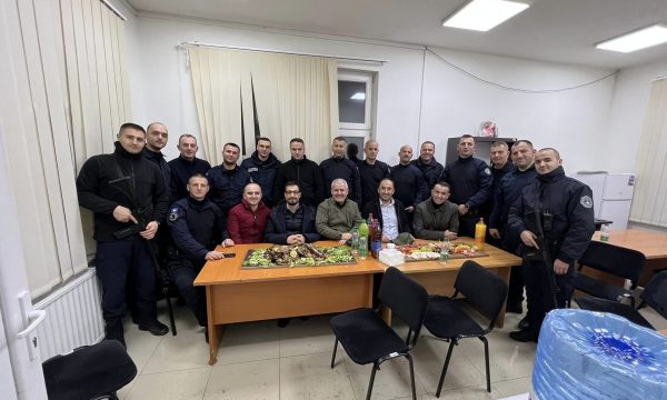 Sveçla e Aliu pritën Vitin e Ri me zyrtarët policorë në Urën e Bistricës