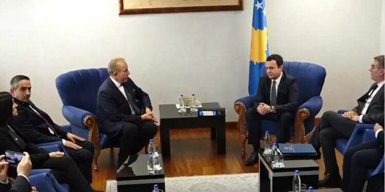 Pacolli i kërkon Kurtit “të jetë kryeministër i të gjithëve, jo vetëm i VV-së”