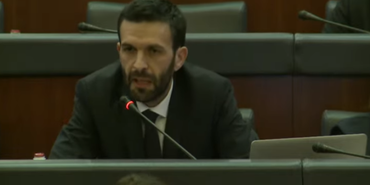 Deputeti i VV: Unë do të votoj pro tërheqjes nga Trusti