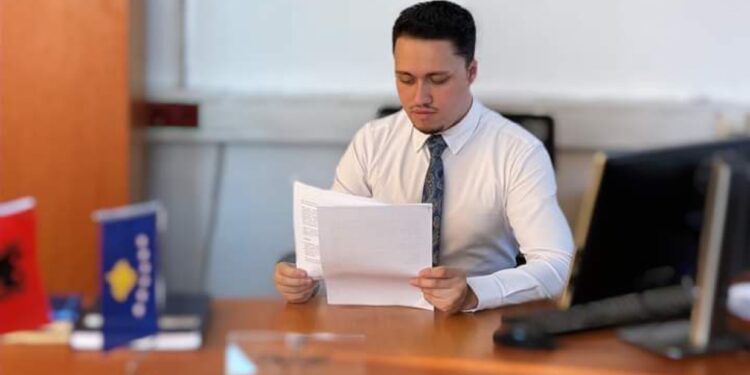 Jep dorëheqje nga pozita e inspektorit të punës, në Ministrinë e Financave, Ardian Megjani