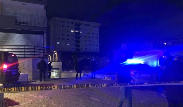 Tragjedi në Ferizaj: Dy vajza bien nga kati i katërt, vdes 15-vjeçarja