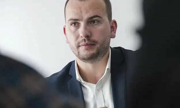 Kastrati i PSD-së thotë se Kurti dhe Vuçiqi kanë të njëjtën logjikë: Interesi primar i tyre është të përfitojnë elektoralisht