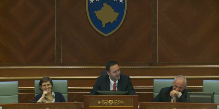 “Mos u merakos ti për këtë punë”, Konjufca shkakton të qeshura në kuvend