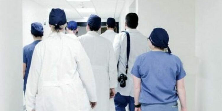 Për 17 ditë, 11 mjekë ikën nga Kosova