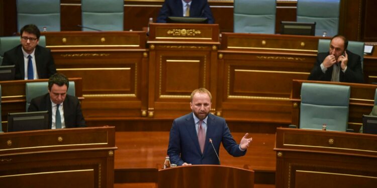 Tahiri thotë se Kurti s’ka guxim: E kontrabandoi një lajm të madh, themelimin e Zajednicës