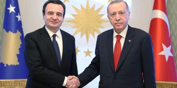 Pas takimit me Kurtin, Erdogan thotë se e mbështet dialogun Kosovë-Serbi