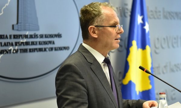 Bislimi ‘konfrontohet’ me media: Më shumë po ju intereson Asociacioni se Pavarësia