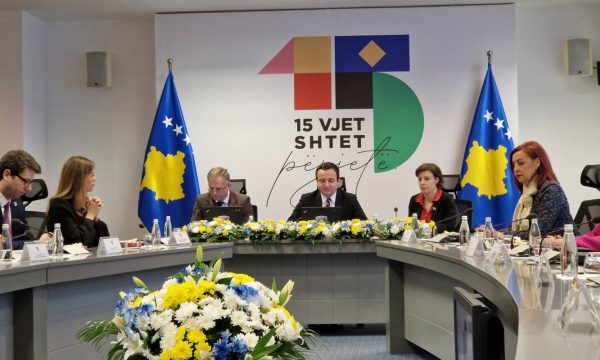 Kurti në mbledhjen solemne: Kosova është një shembull demokratik në një rajon problematik