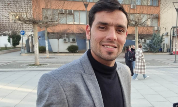 Rrëfim i sjellë nga gazetari afgan që po qëndron në Kosovë: Një koleg ofroi veshkën për të mbijetuar