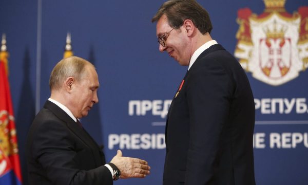 Vuçiq, gati sanksionet për Rusinë, Serbia i kthen shpinën ‘vëllait të madh’ pas presionit