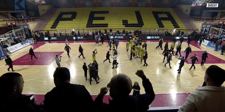 Peja mposht Prishtinën me rezultat të ngushtë