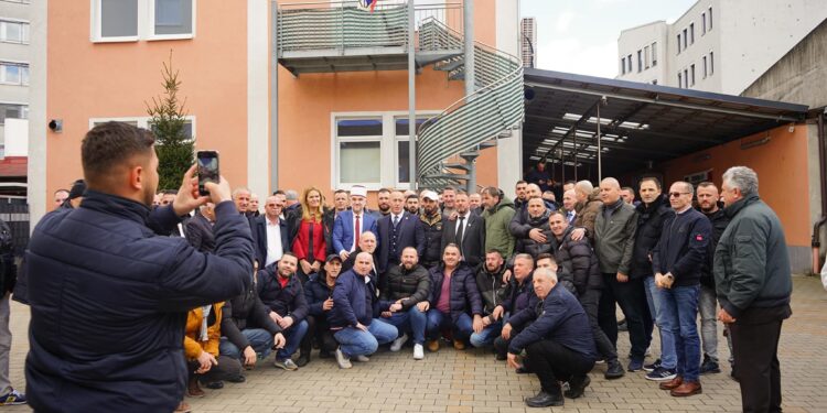 Haradinaj vazhdon takimet me bashkatdhetarët në Gjermani: Mërgata jonë model për komunitetet e tjera ku ata jetojnë