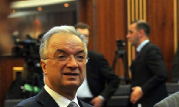 Xhavit Haliti: Kurti po gënjen qytetarët, marrëveshja është nënshkruar