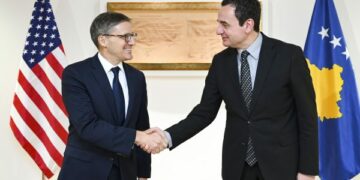 Chollet bisedon me Kurtin: Tani duhet implementimi i propozimit franko-gjerman, pastaj sigurojmë benefitet