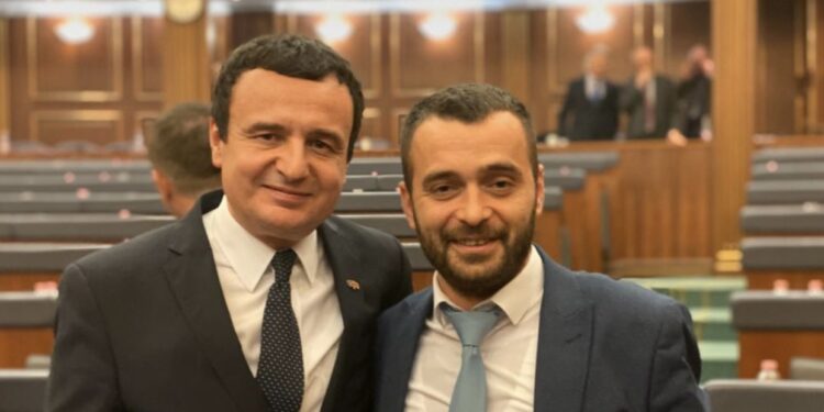 Rexhaj: Vetëvendosja e ka problemin tek Asociacioni, Kurti do ta bëjë sot më të mirën e mundshme