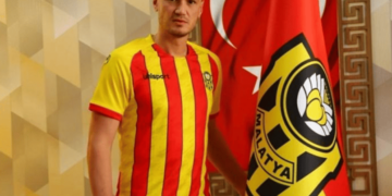 Ky është lojtari që u hodh nga kati i 2 për të shpëtuar veten, 2 shokët e ekipit vdiqën nën rrënoja