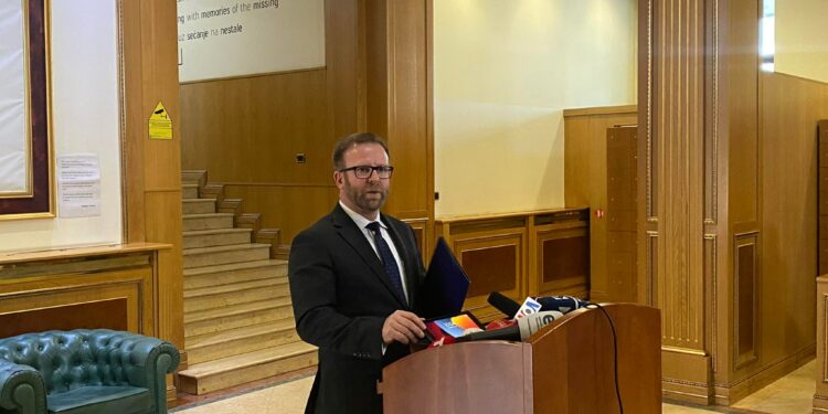 Abazi: Ka video-incizime, Prokuroria të intervistojë Kurtin dhe Haxhiun, nga frigoriferi ku u zhdukën provat e Deharit kishte kamera 24 orë