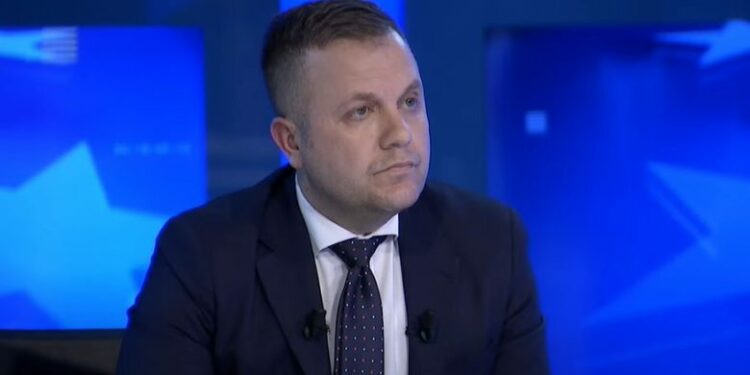 Sallahu: Mostrat e humbura të gjakut janë përdorur nga IML dhe instituti zviceran, në raport thuhet se një person i tretë e ka vra Astrit Deharin