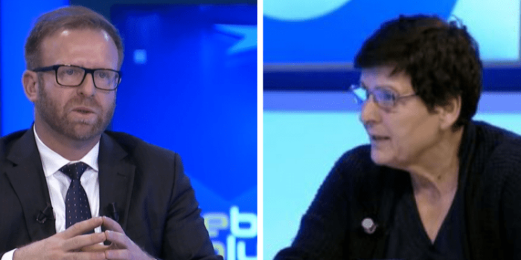 Nëna e Astrit Deharit kyqet në emision live, i bën një pyetje Haki Abazit