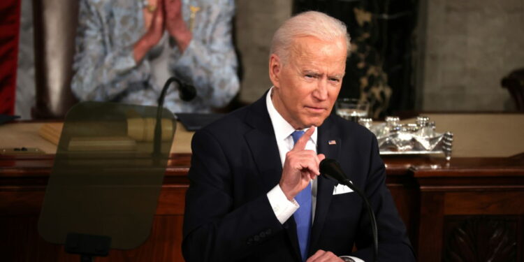 Biden niset për në Poloni, pushtimi rus ndaj Ukrainës i afrohet përvjetorit të parë