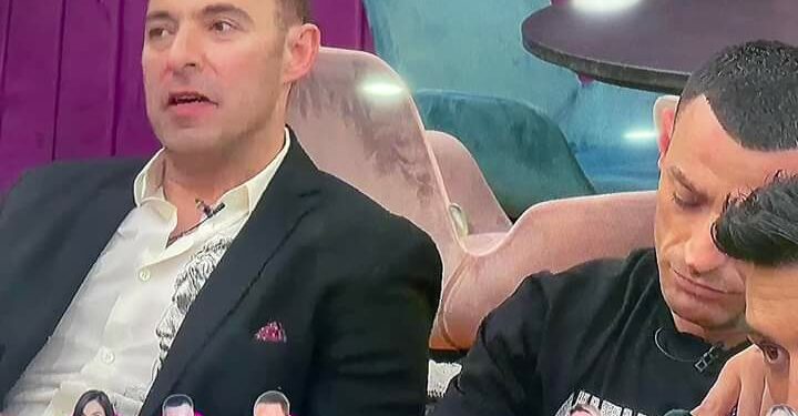 “Gruaja jote s’ta hap telefonin, ti je niveli më i ulët” – përplasen sërish Stresi e Vedati