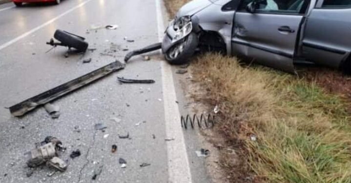 Aksident mes dy veturave në rrugën Prishtinë – Mitrovicë, një person dërgohet në Emergjencë