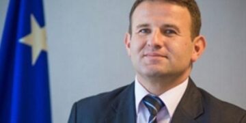 “Nesër Albin Kurti e nënshkruan kapitullimin e tij politik”