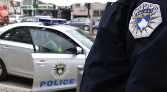 Kapiteni i policisë vozit veturën nën ndikim të alkoolit – suspendohet nga puna