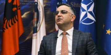 “Gati gjithë investimi i vitit 2022 në Trust ka humbur”, Tahiri i drejtohet Kurtit: A keni fije turpi?