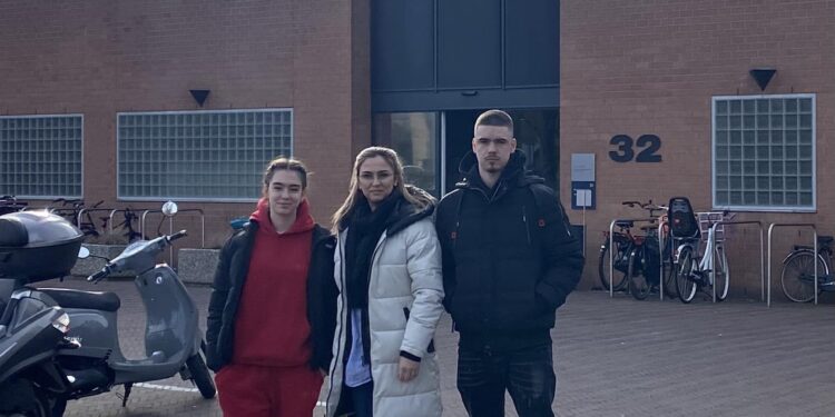 Rexhep Selimi feston sot ditëlindjen, gruaja dhe fëmijët e vizitojnë në Hagë