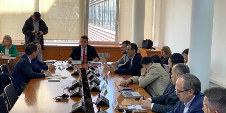 BQK-ja rrezikon të mbetet pa guvernator – Opozita përplaset me Bordin për procedurat e përzgjedhjes